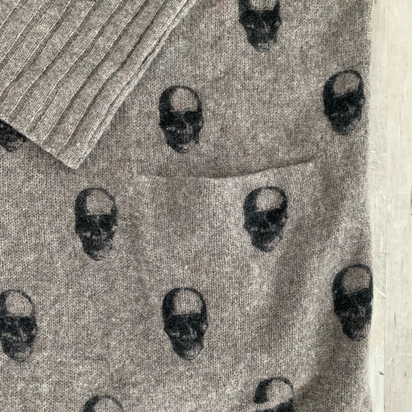 Skull Cashmere long cardigan. - Picture 4 of 7